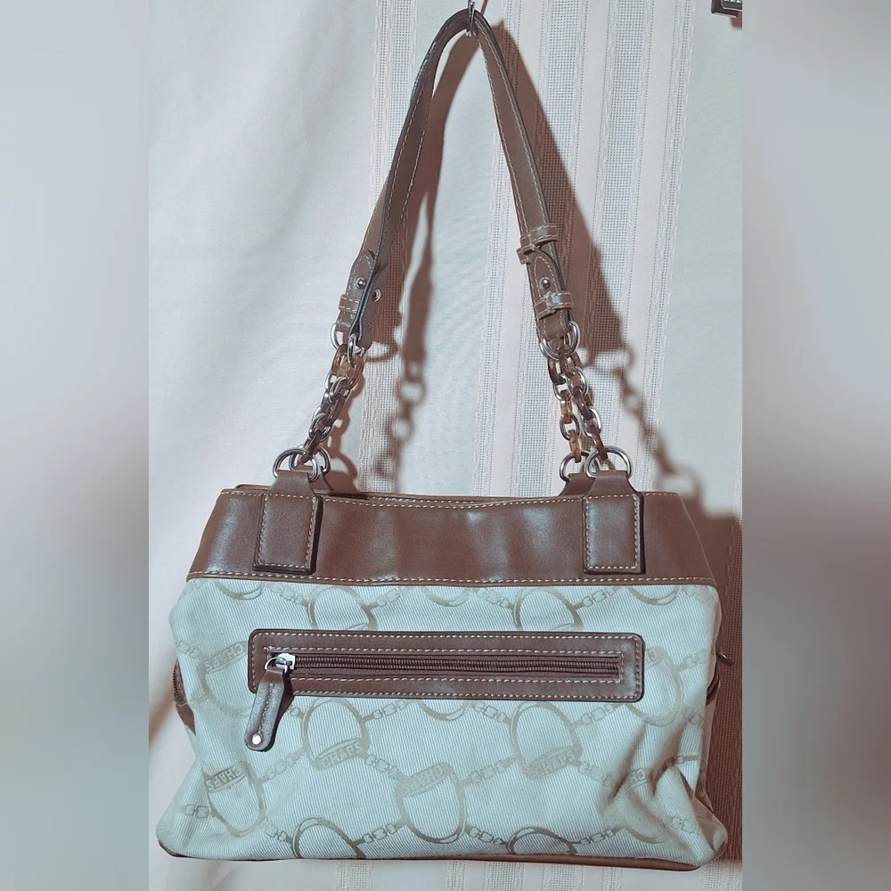 CHAPS Tan and Cream Shoulder Bag - Picture 2 of 9